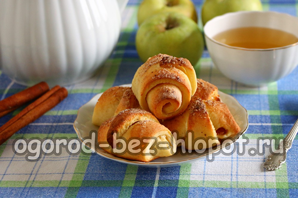 croissant alle mele fatti con pasta di ricotta