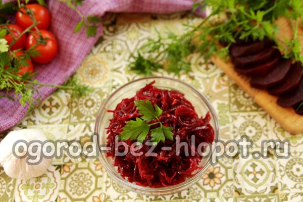Rote Bete nach koreanischer Art ist fertig