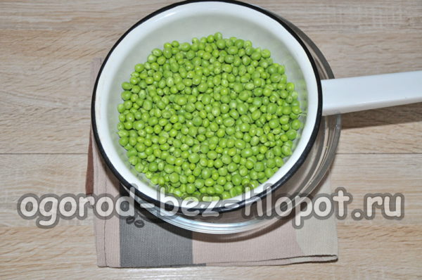 Erbsen abspülen