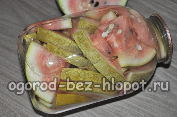 pastèques marinées en bocal