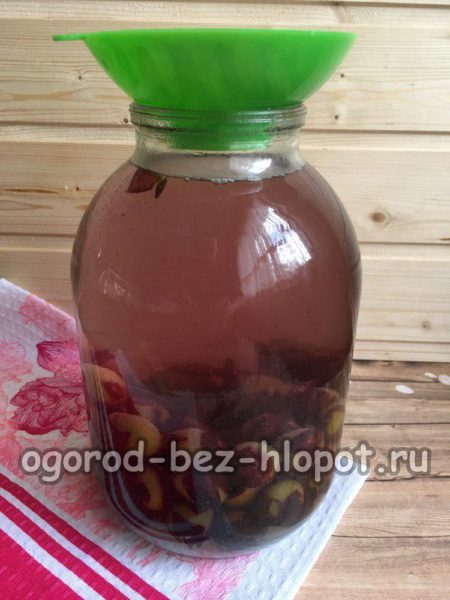 versare acqua bollente sopra