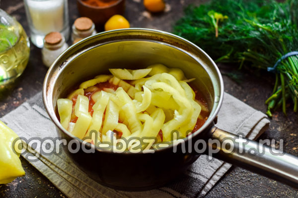 Pon pimienta en el tomate