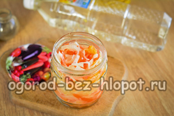Disposez la salade dans des bocaux stérilisés.