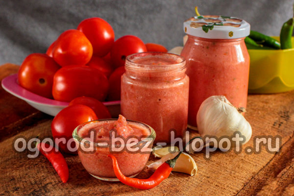Taglia aglio e pomodoro per l'inverno